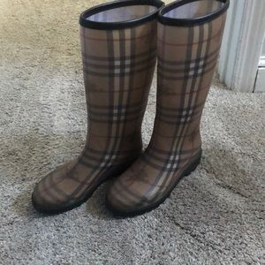 Burberry rain boots